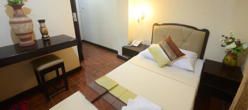 Hotel Reddoorz Premium @ Libis Road Palawan Puerto Princesa Exteriér fotografie